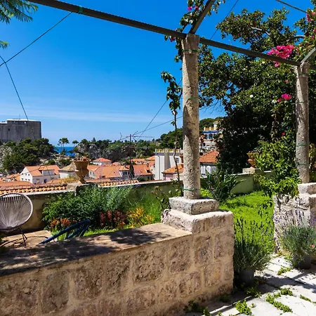 Ani Aquamarine 公寓