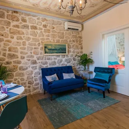 Ani Aquamarine * Ragusa