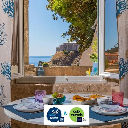 Ani Aquamarine Ντουμπρόβνικ